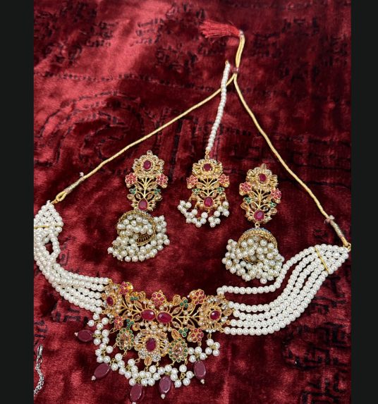Choker Set